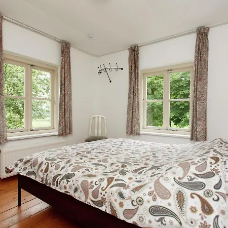 Holiday home With Garden & Bbq *